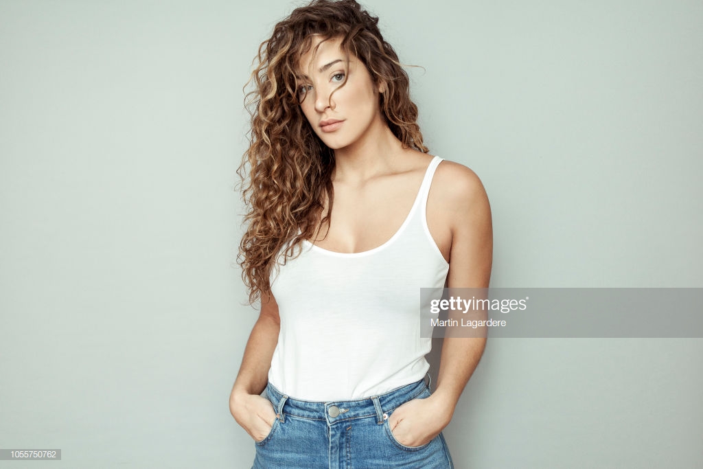 Manon Azem