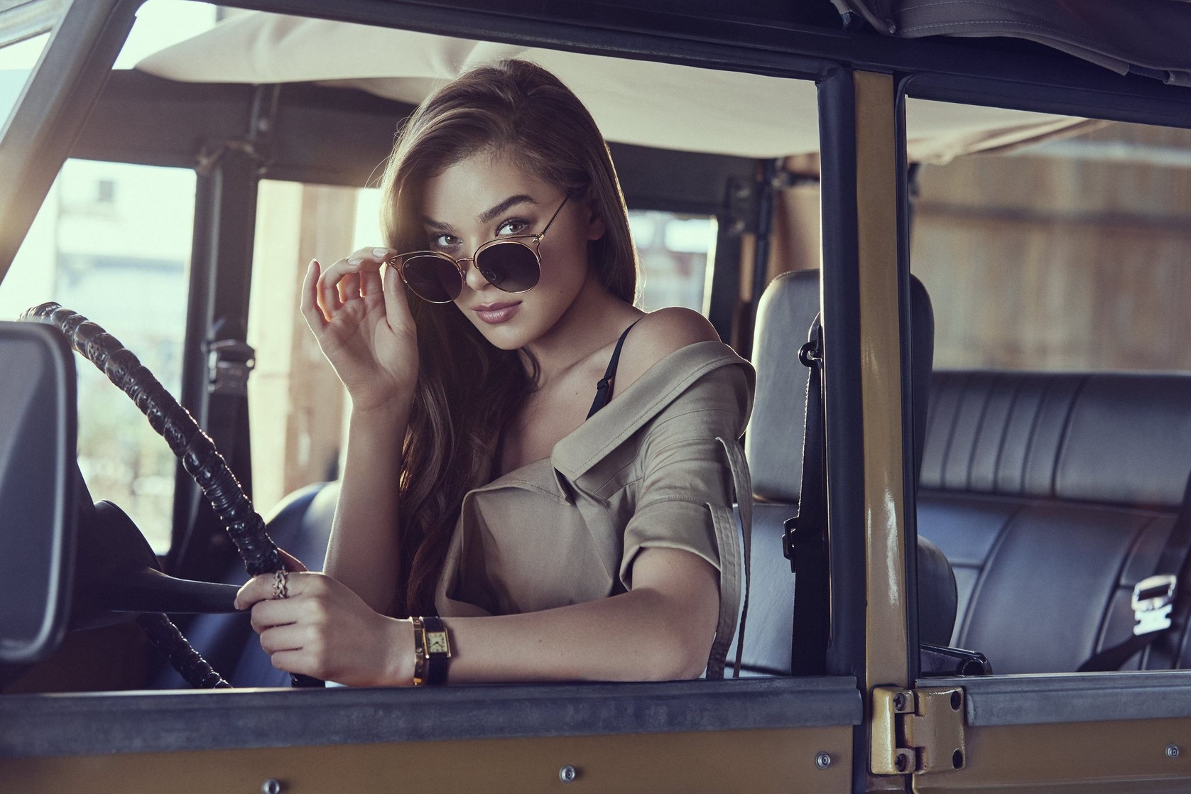 Hailee Steinfeld Hailee Steinfeld