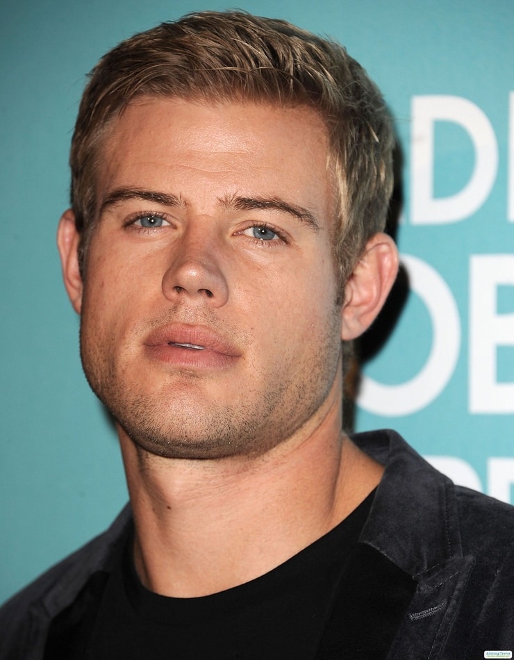 Picture of Trevor Donovan