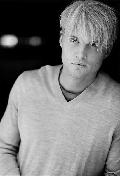 Picture Of Toby Hemingway