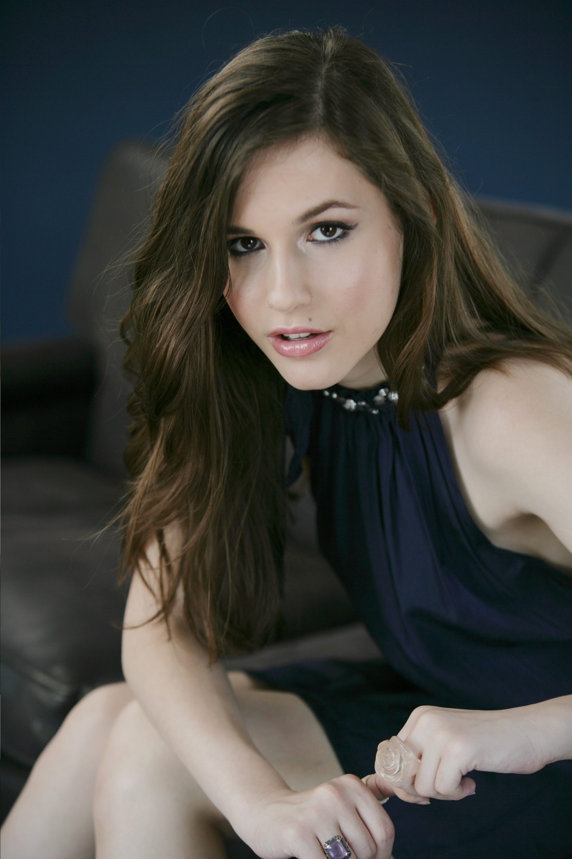 Erin Sanders image