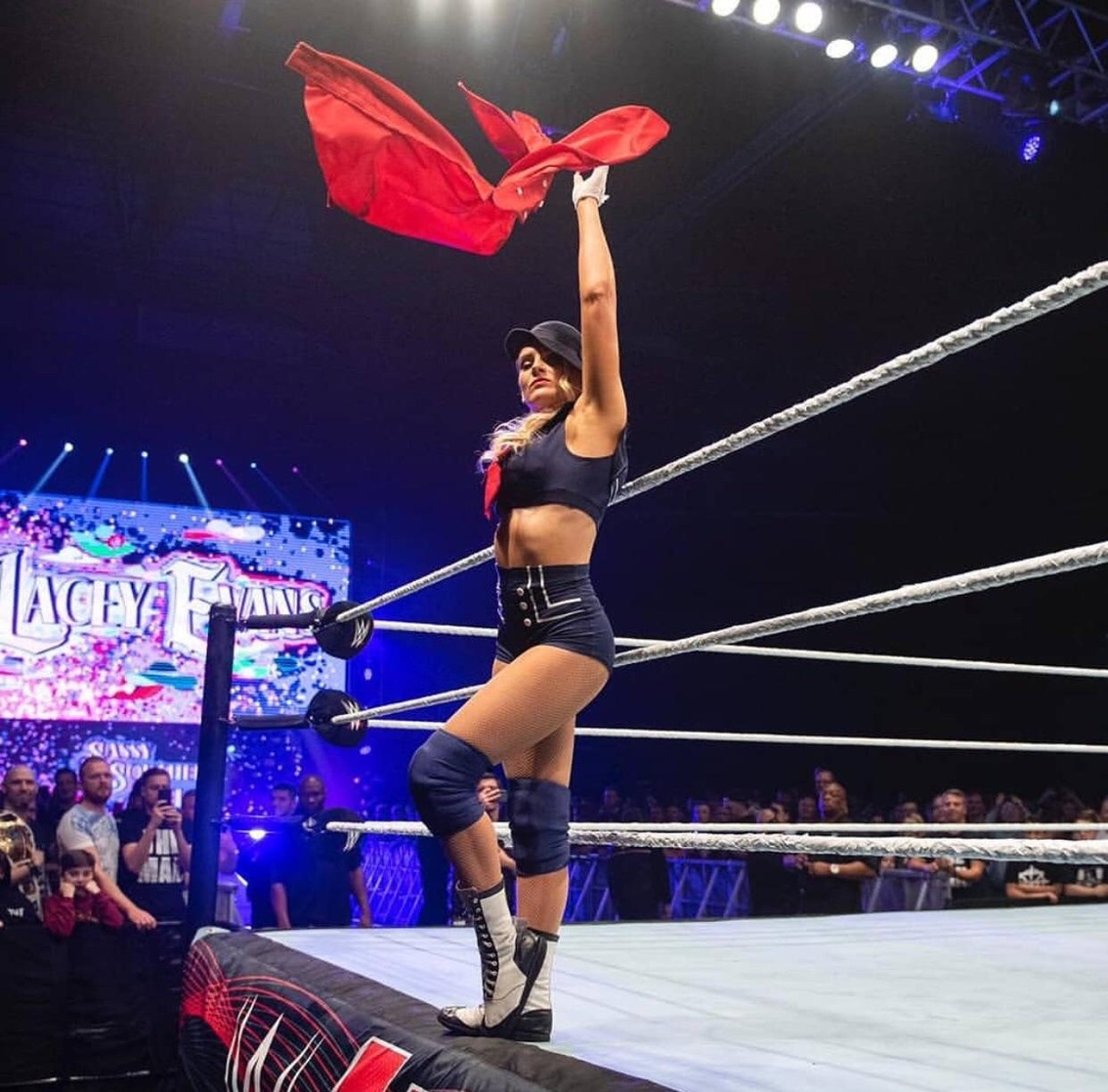 Lacey Evans