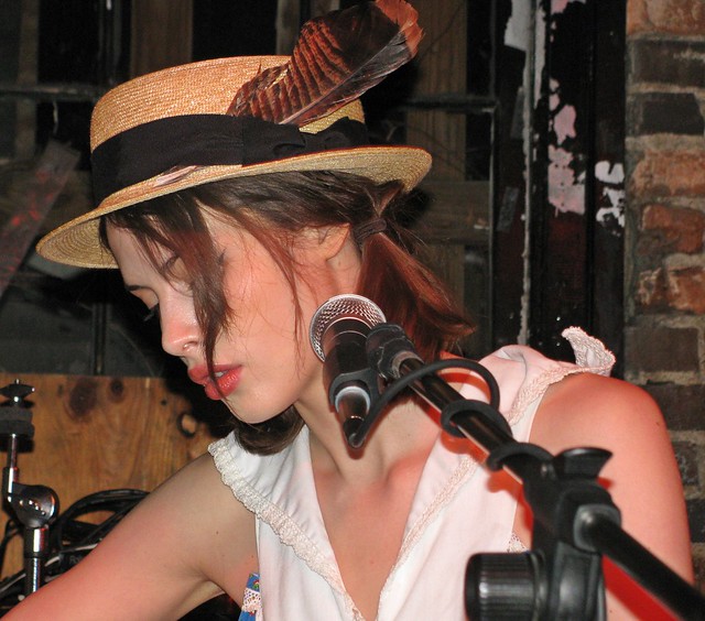 charlotte-kemp-muhl