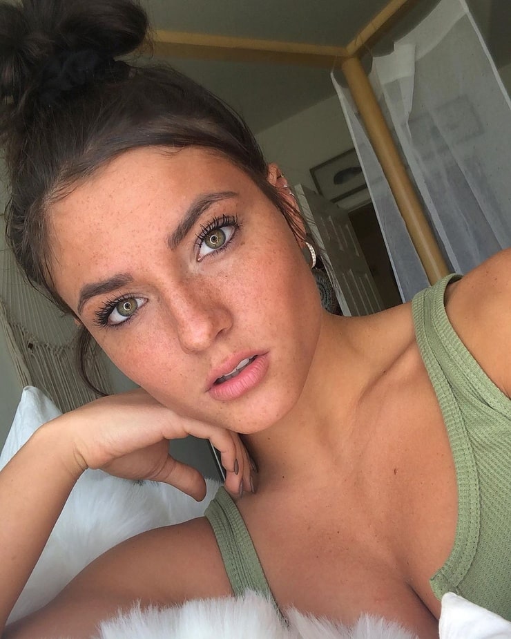 Джейд чайновет. Jade Chynoweth. Jade Chynoweth Instagram. Дакота Джейд домашнее. Jade Chynoweth фигура.