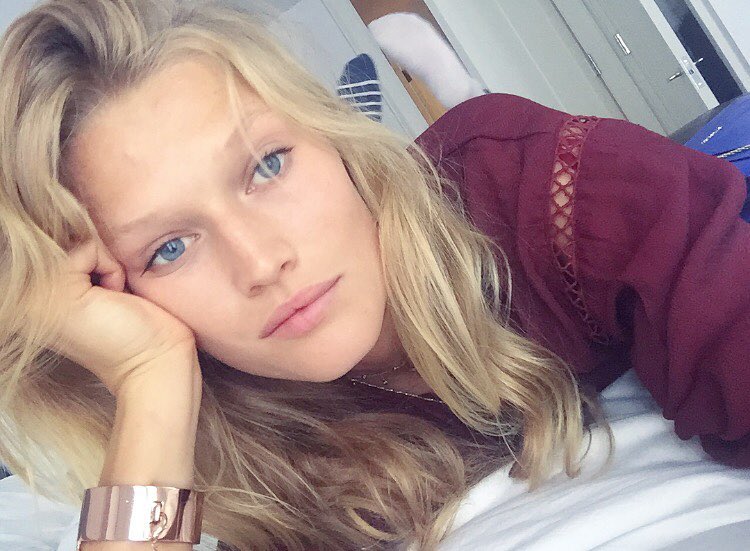 Toni Garrn Toni Garrn