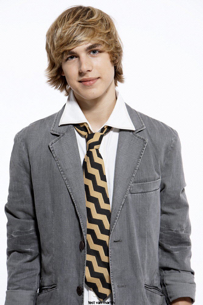 Picture of Cody Linley