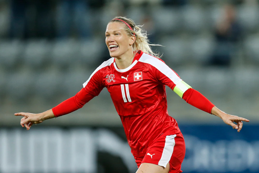 Lara Dickenmann