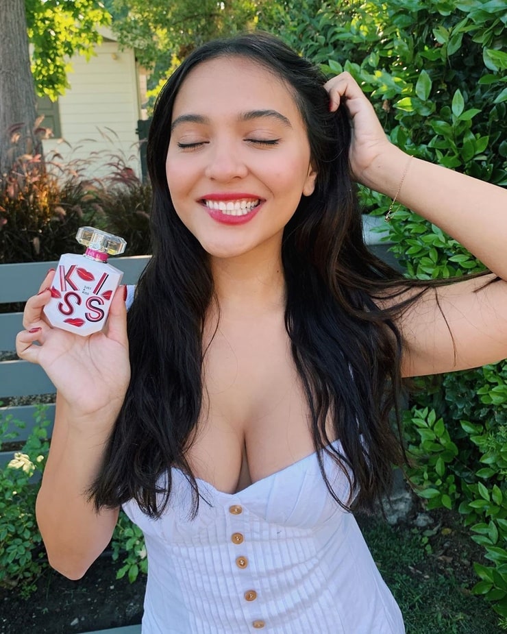 Picture of Stella Hudgens.
