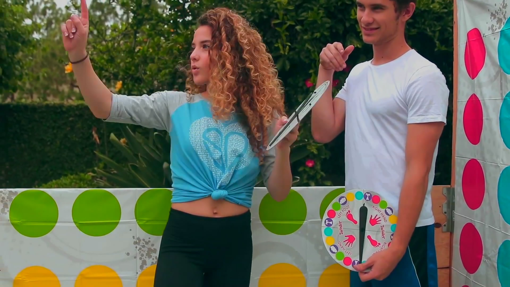 Sofie Dossi Sofie Dossi