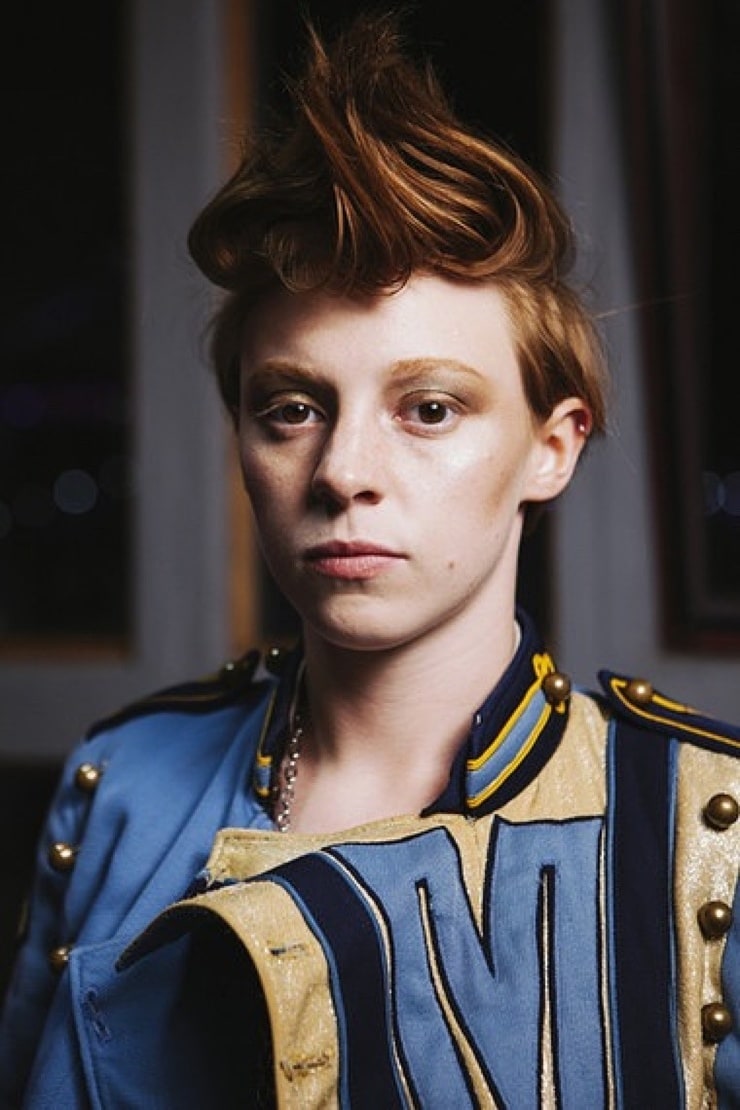 la roux artist        
        <figure class=