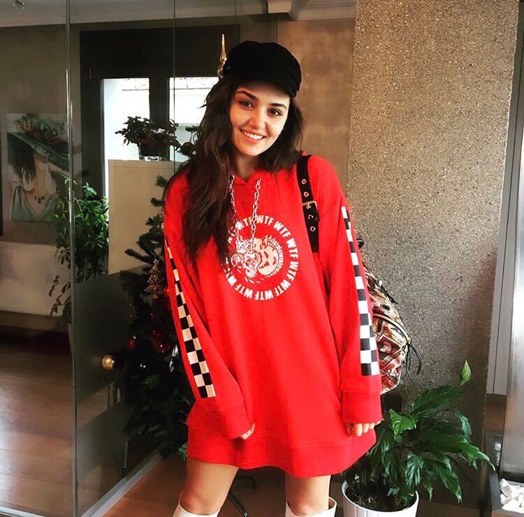 Hande Erçel