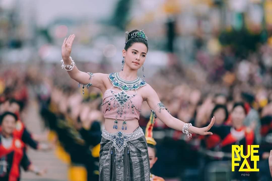 Urassaya Sperbund