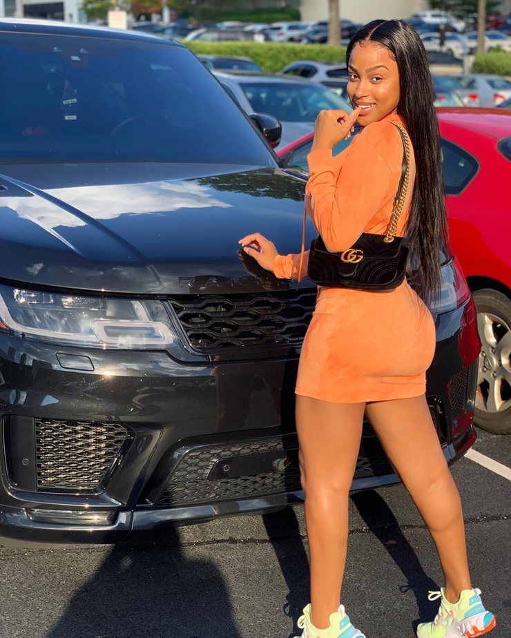 Picture of Kiyomi Leslie