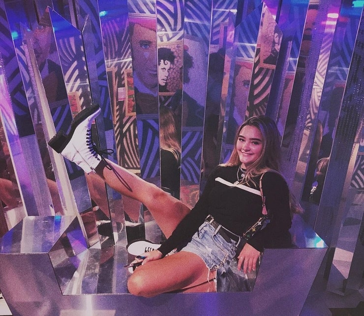 Picture Of Lizzy Greene.