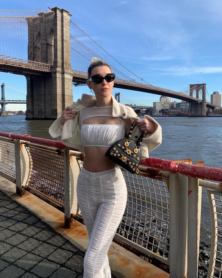 Picture Of Sarah Snyder 9257