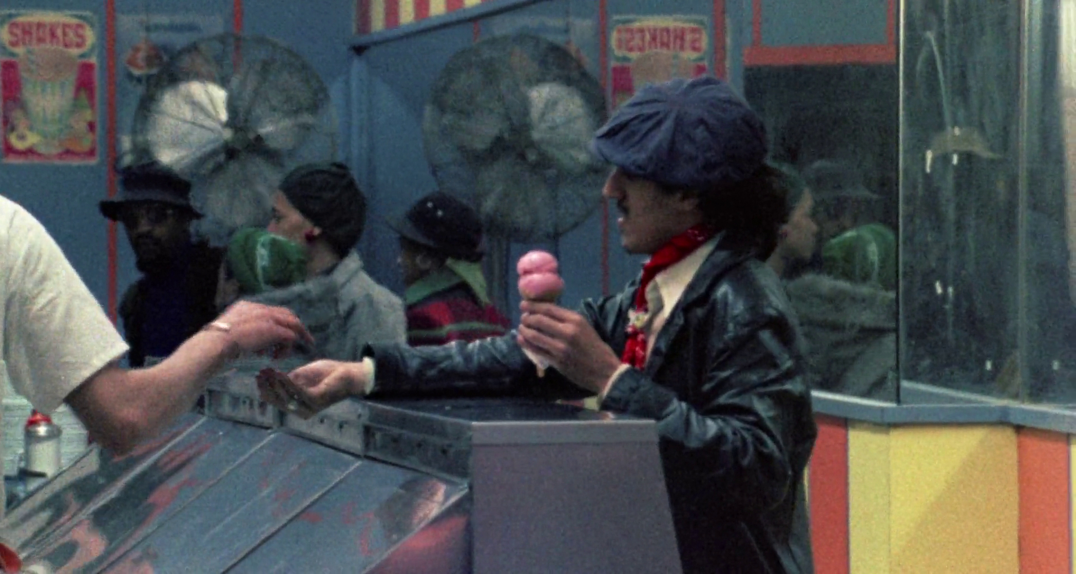 Koyaanisqatsi (1982)
