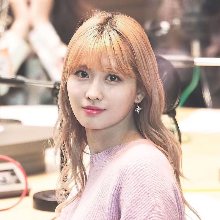 Hirai Momo image