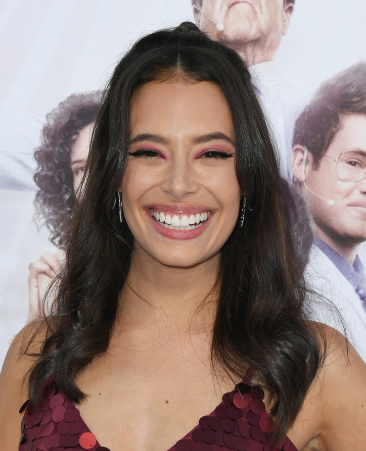 Next photo of Chloe Bridges