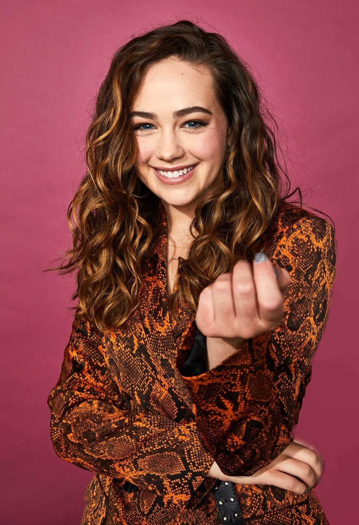 Image of Mary Mouser.