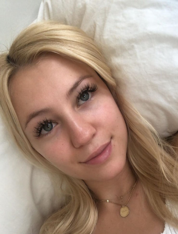 Picture of Ava Sambora