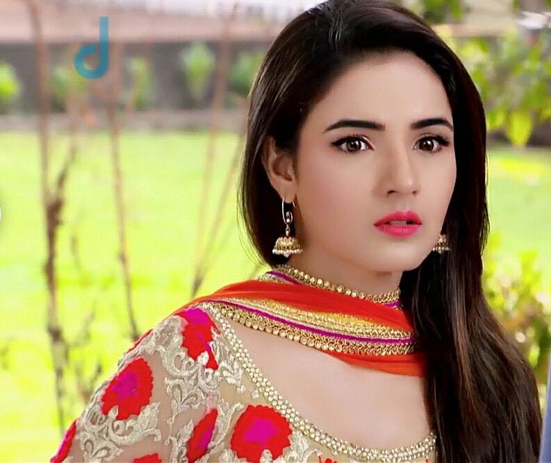 Jasmin Bhasin picture