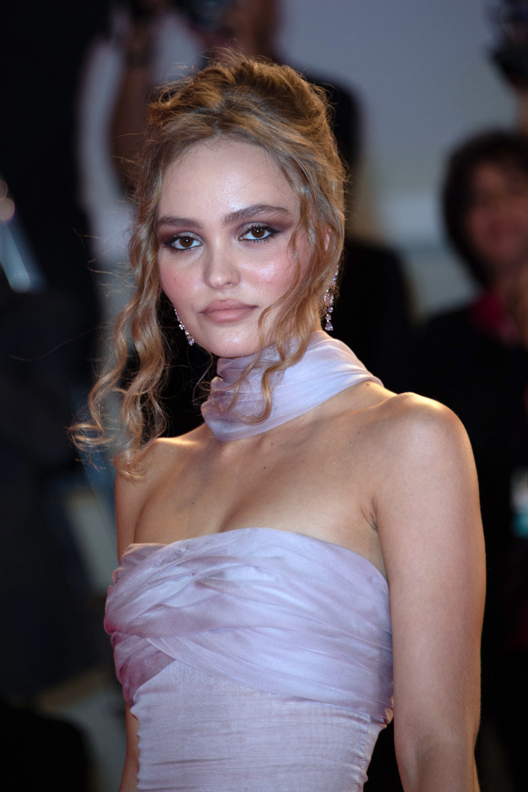 Lily Rose Melody Depp Picture 