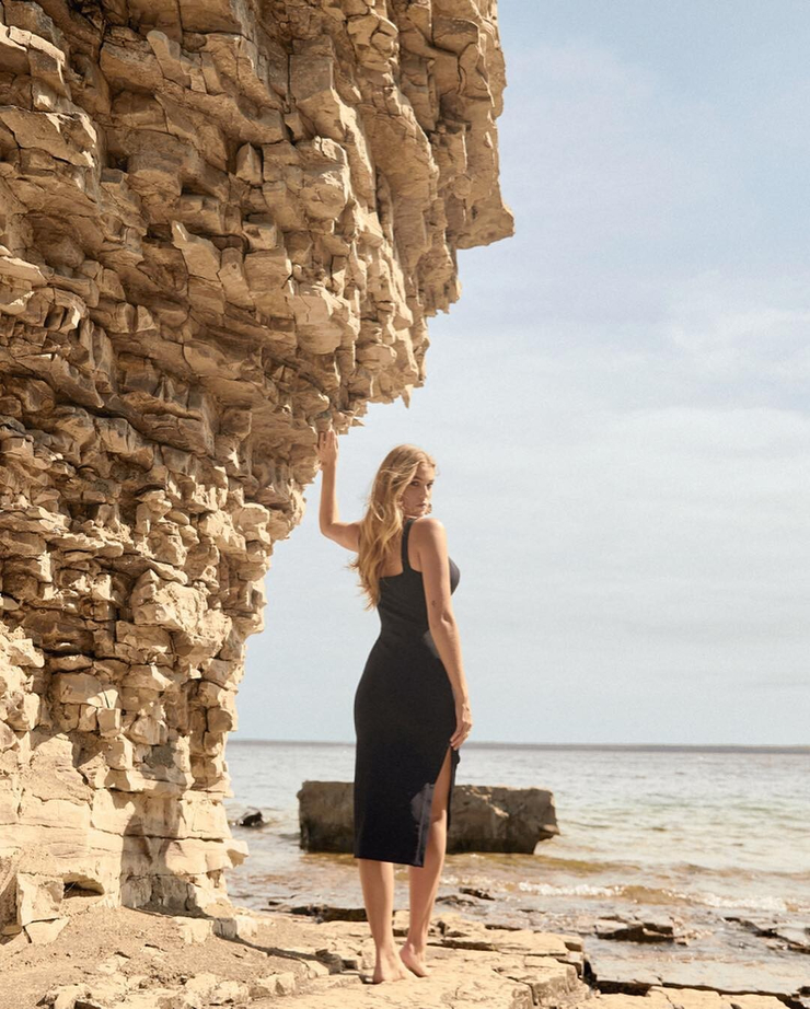 Megan Moore (I) image