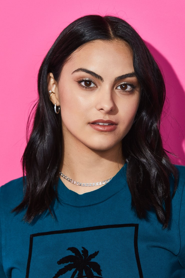 Camila Mendes picture