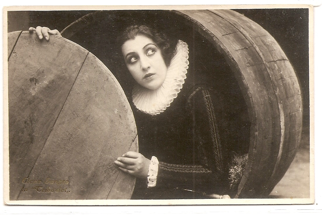 Elena Sangro