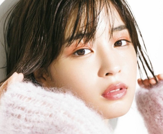 Picture of Suzu Hirose