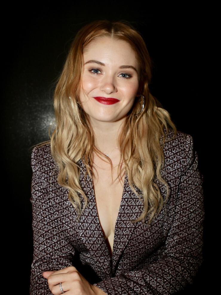 Virginia gardner nackt