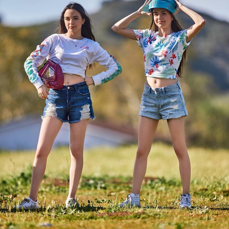 Merrell Twins Hot