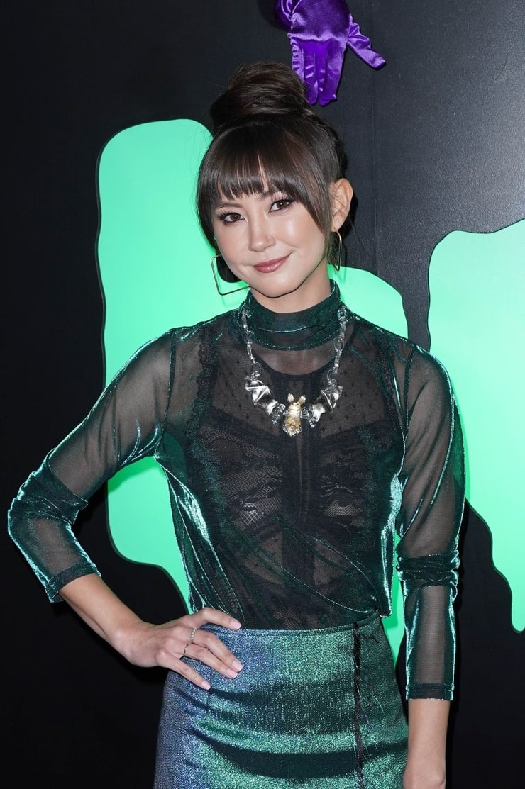 Next photo of Kimiko Glenn