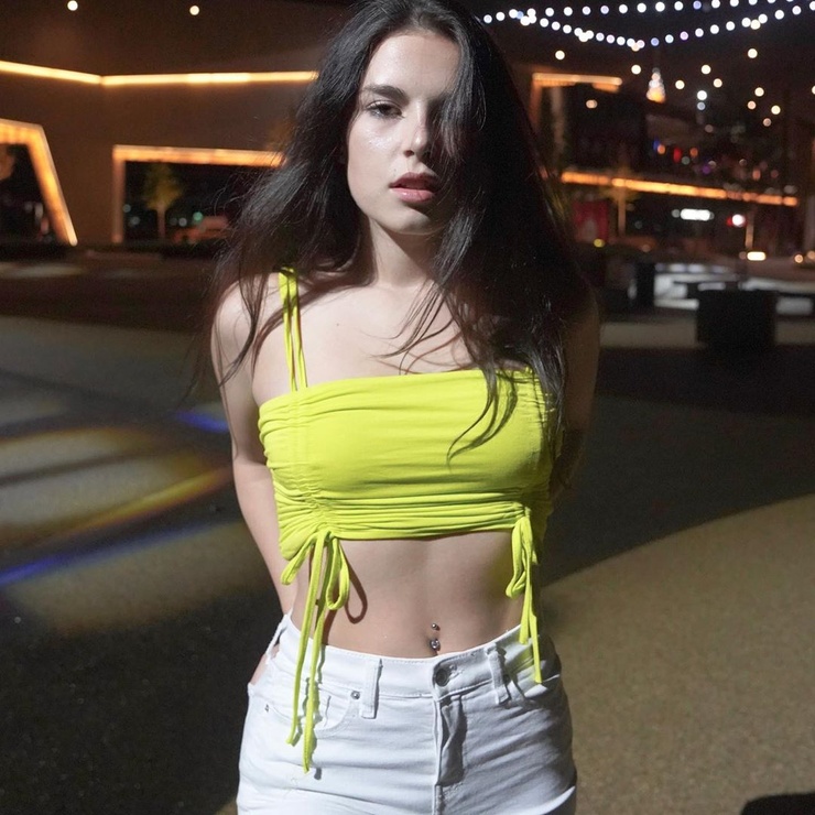 Picture of Lauren Alexis