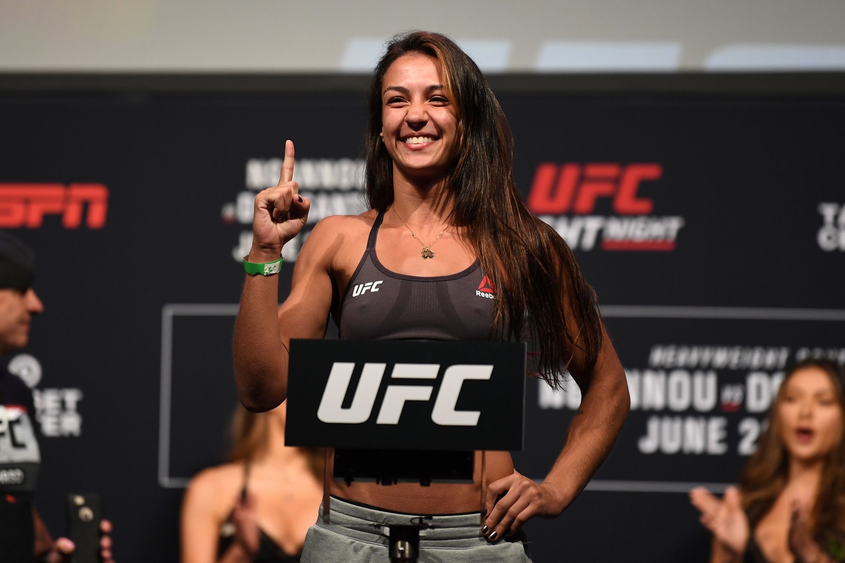 Amanda Ribas Amanda Ribas