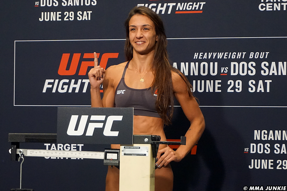 Amanda Ribas Amanda Ribas