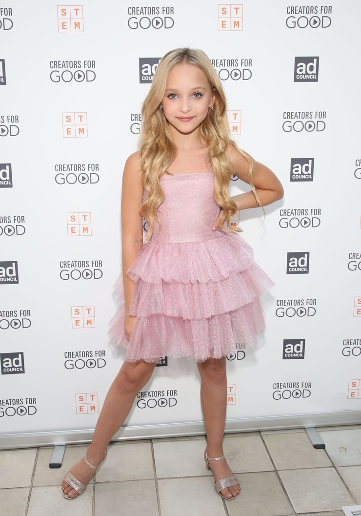 Lilly Ketchman Makeup