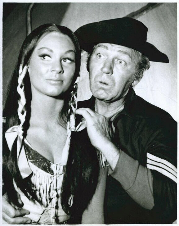 Laurie Sibbald, Forrest Tucker