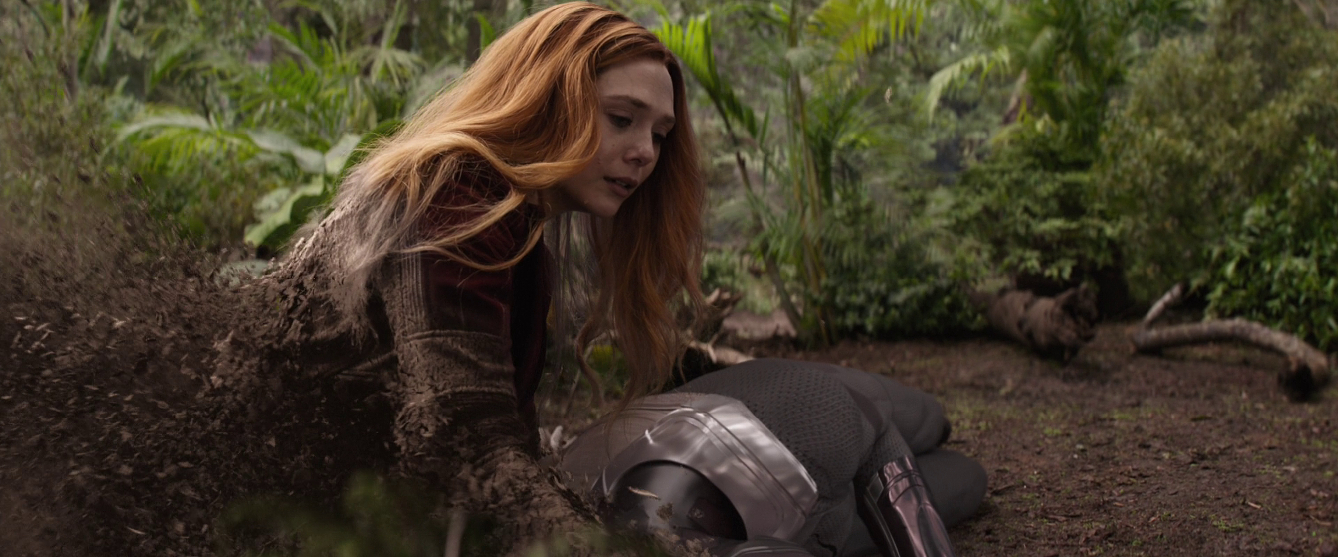 Wanda Maximoff / Scarlet Witch (Elizabeth Olsen)