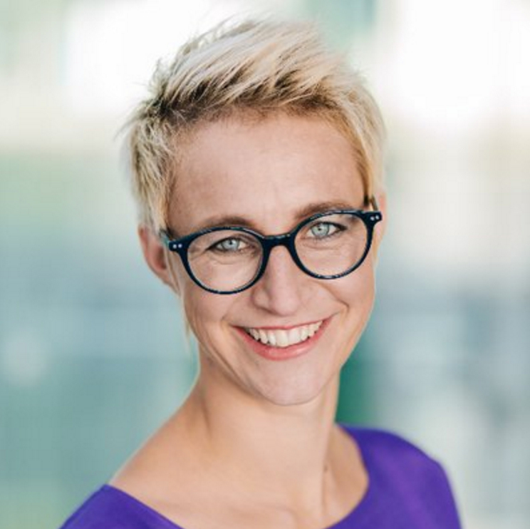 Nadine Schön
