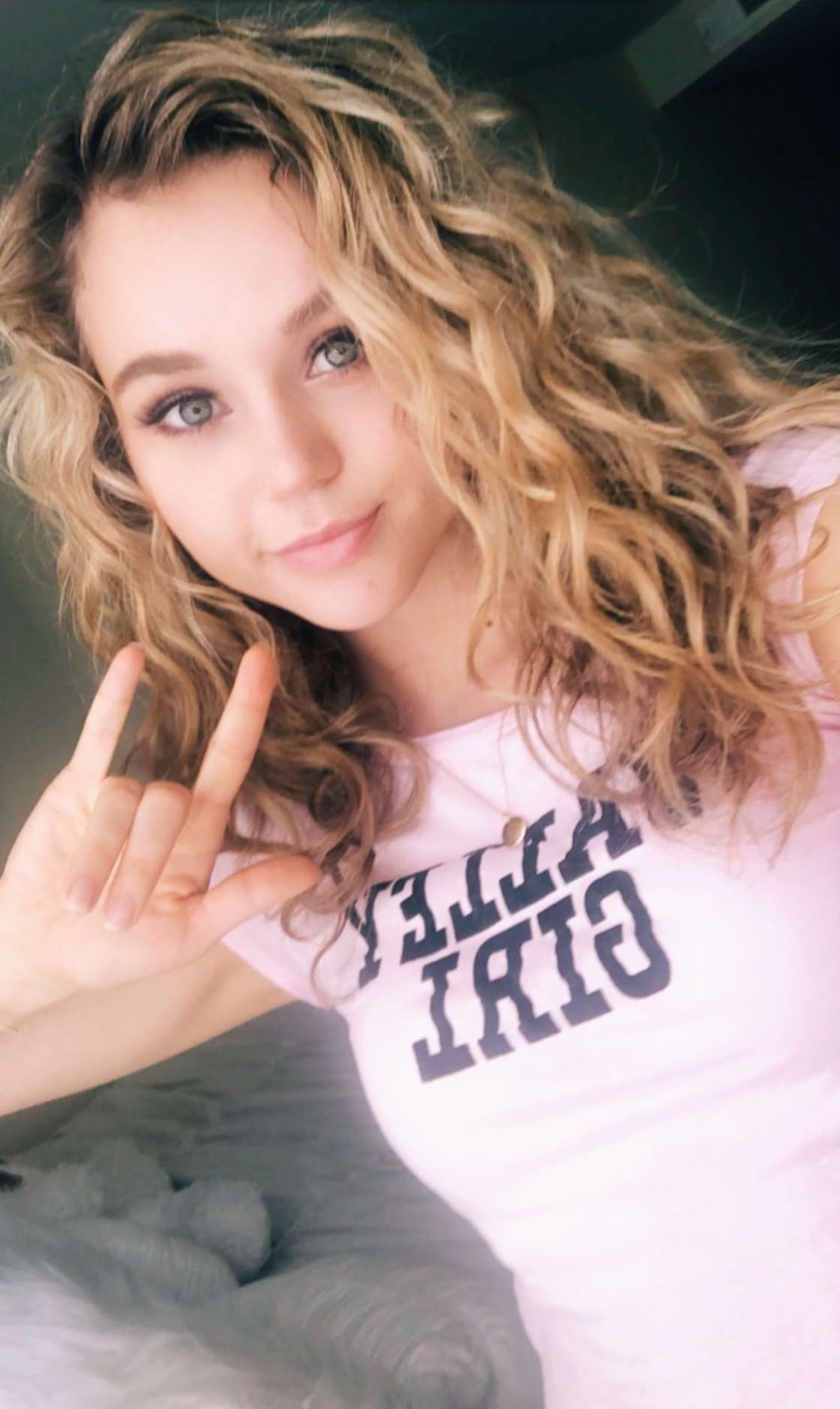 Valley Girl : BrecBassinger