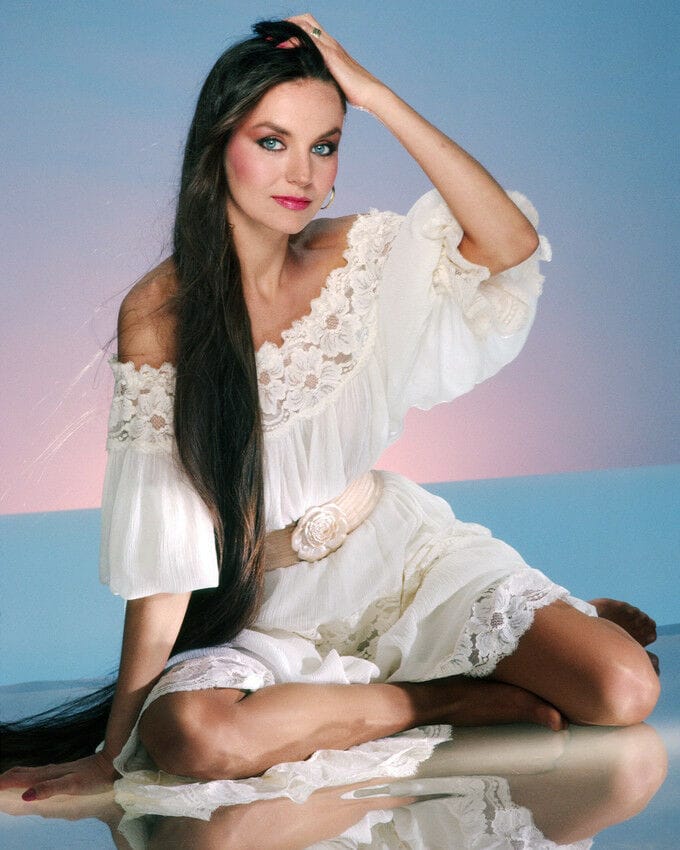 Crystal Gayle   740full Crystal Gayle 