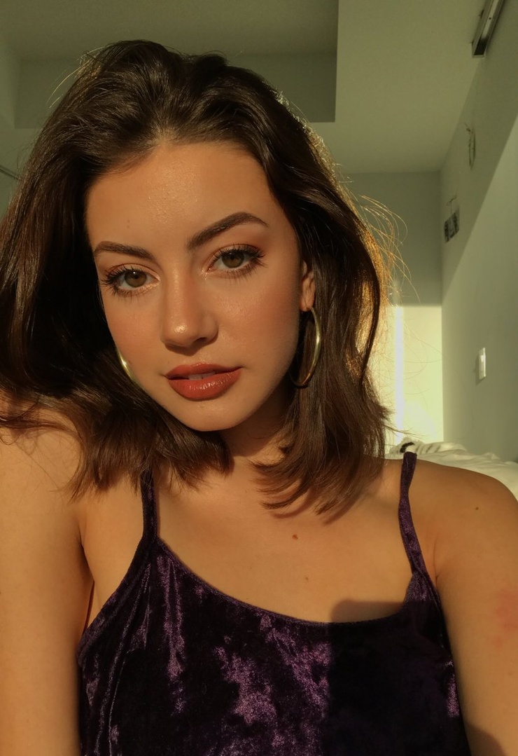 Keara Graves picture