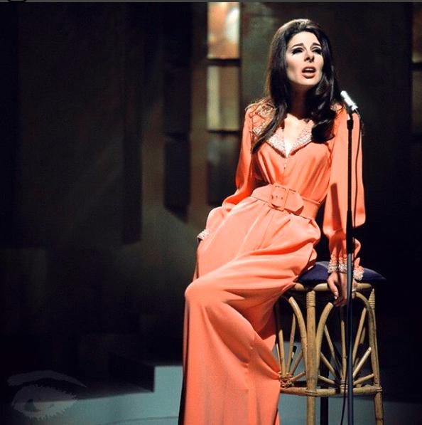 Bobbi Gentry On Kraft Music hall TV show 1970