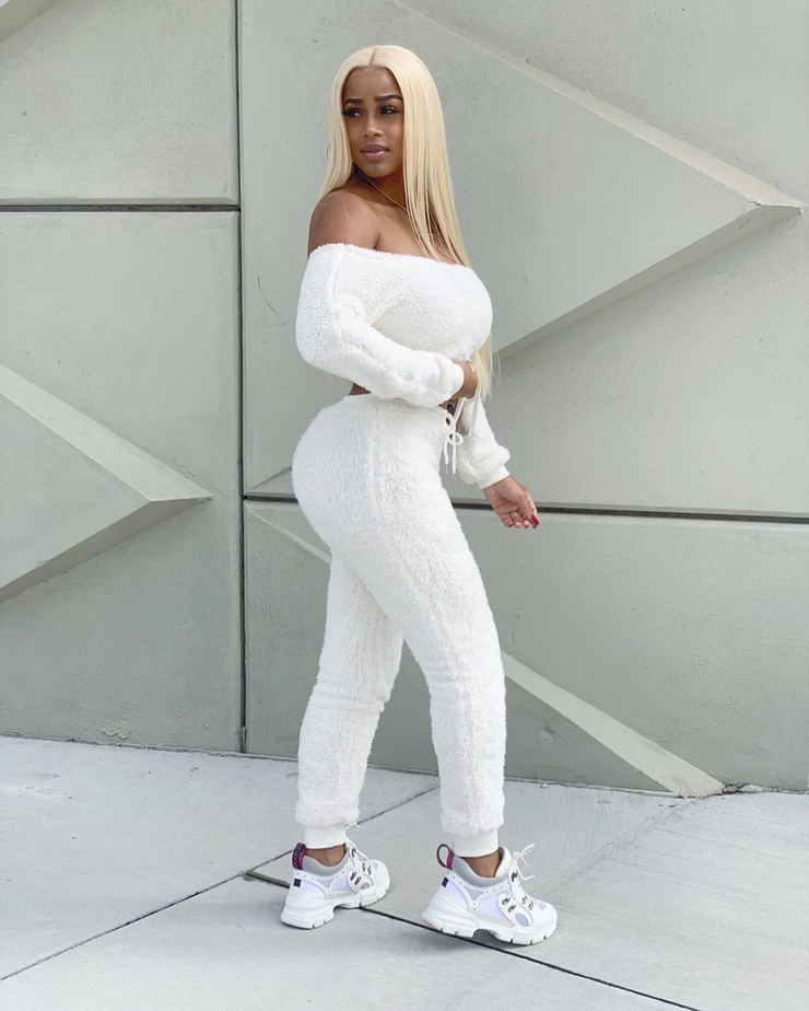 Picture of Kiyomi Leslie