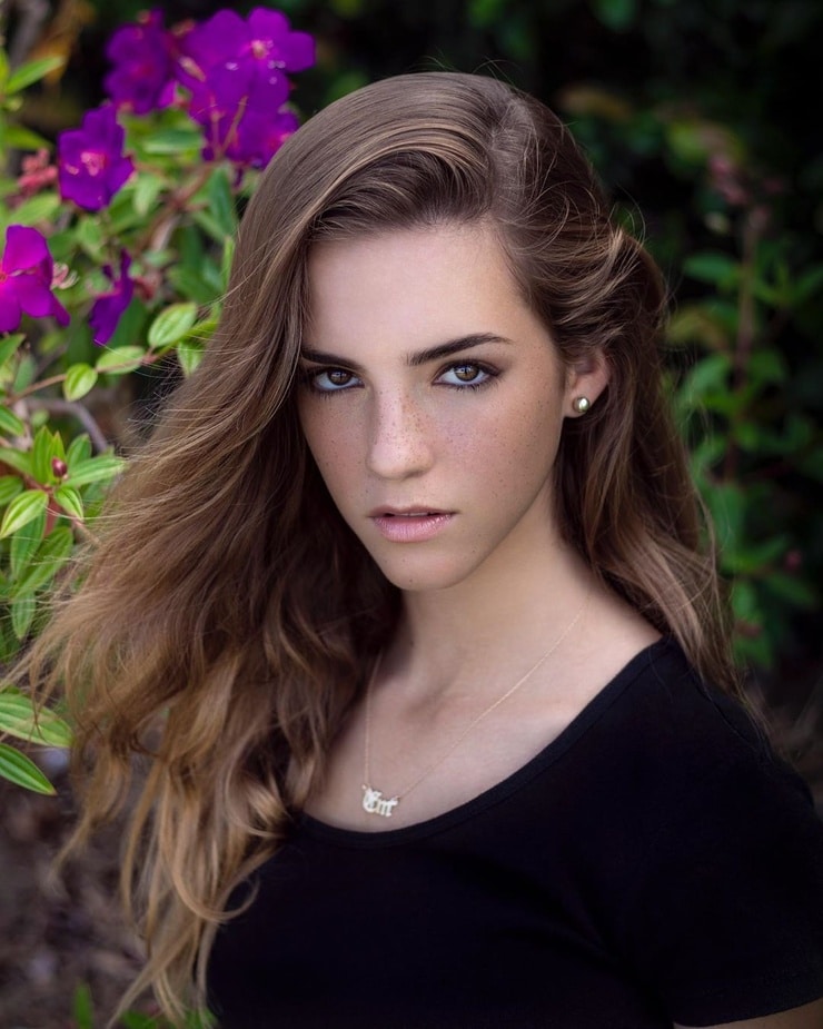 Models galleries. Emily Feld. Emily Feld модель. Emily Feld 2022. Емили Зиннеманн.