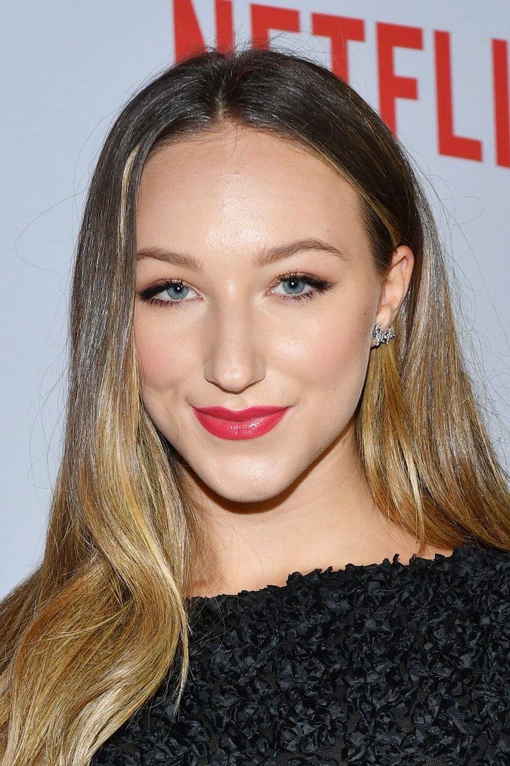 Michael kors сумка ava белая. Ava michelle рост. Ava michael. Ava michelle рост. Джоди крейман.