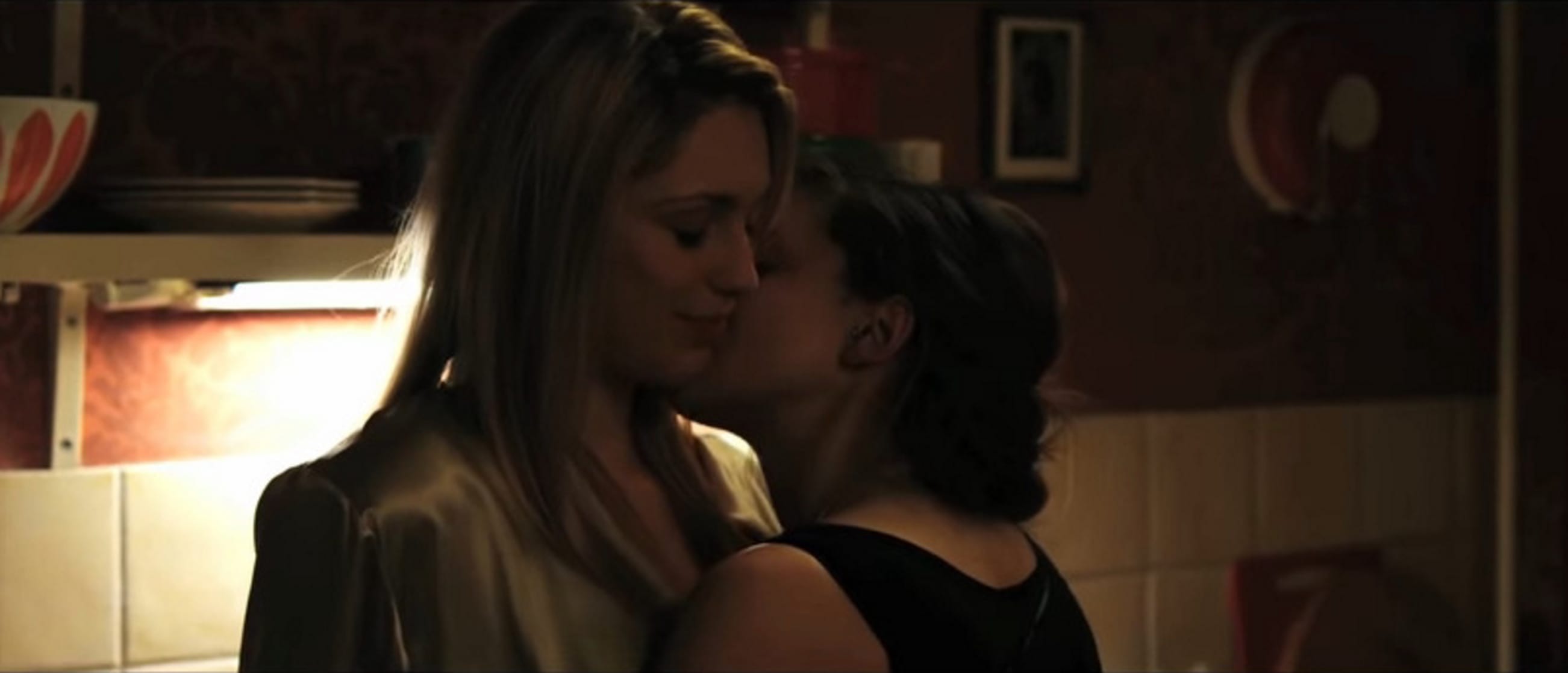 Chloe Likes Olivia Chloe Likes Olivia