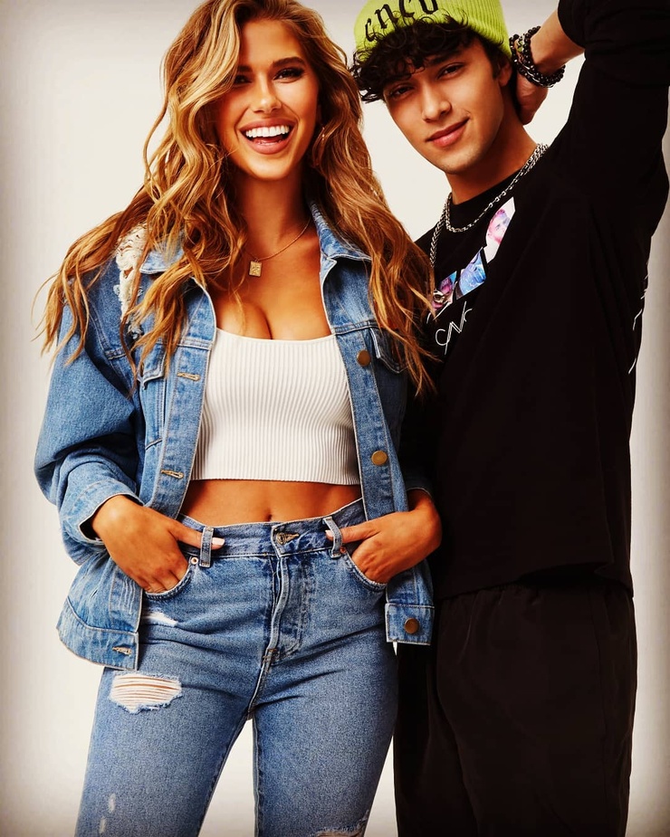 Kara Del Toro picture