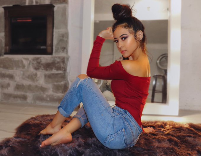 America Cuevas picture